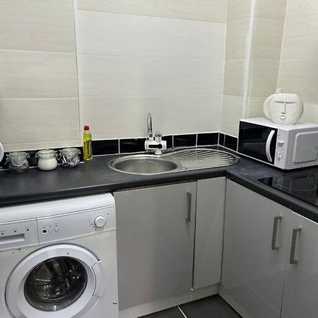 Cozy Downtown Studio Flat In Sheffield Apartment Exterior photo